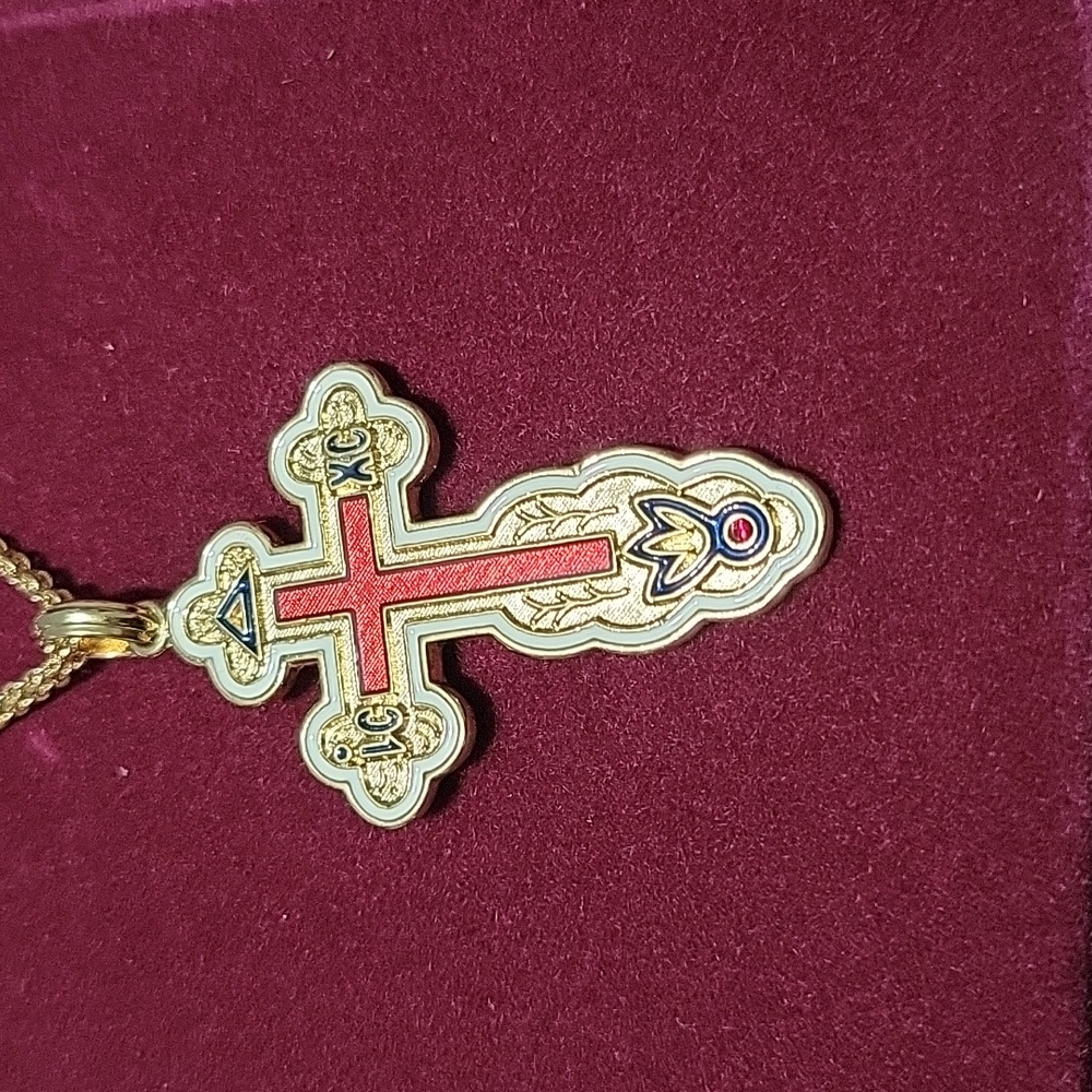 Camrose & cross necklace
